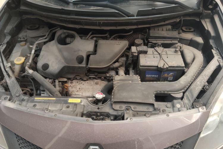 Used Renault Koleos 2009 2.5L Two-Wheel Drive Comfort Version Engine Bay