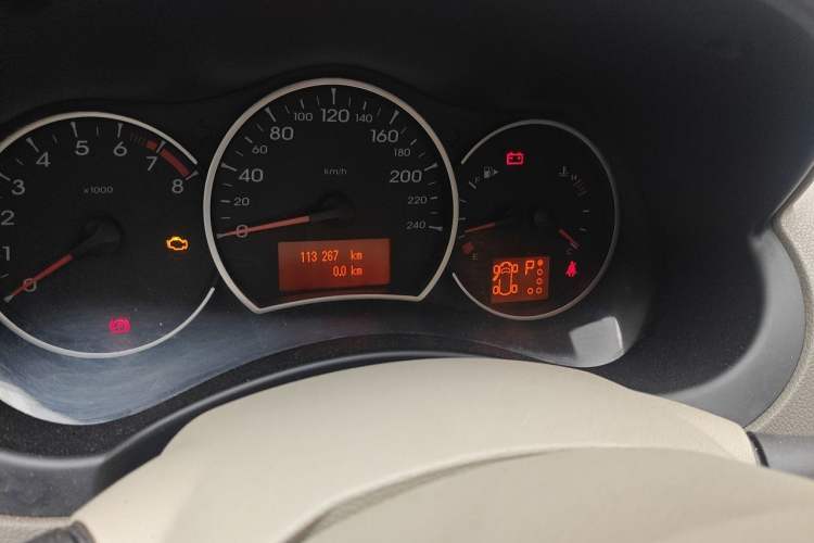 Used Renault Koleos 2009 2.5L Two-Wheel Drive Luxury Version Odometer Close Up