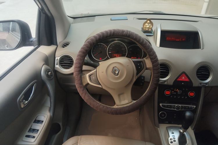 Used Renault Koleos 2009 2.5L Two-Wheel Drive Comfort Version Steering Wheel