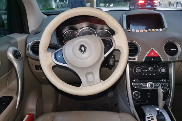 Used Renault Koleos 2009 2.5L Two-Wheel Drive Comfort Version Steering Wheel