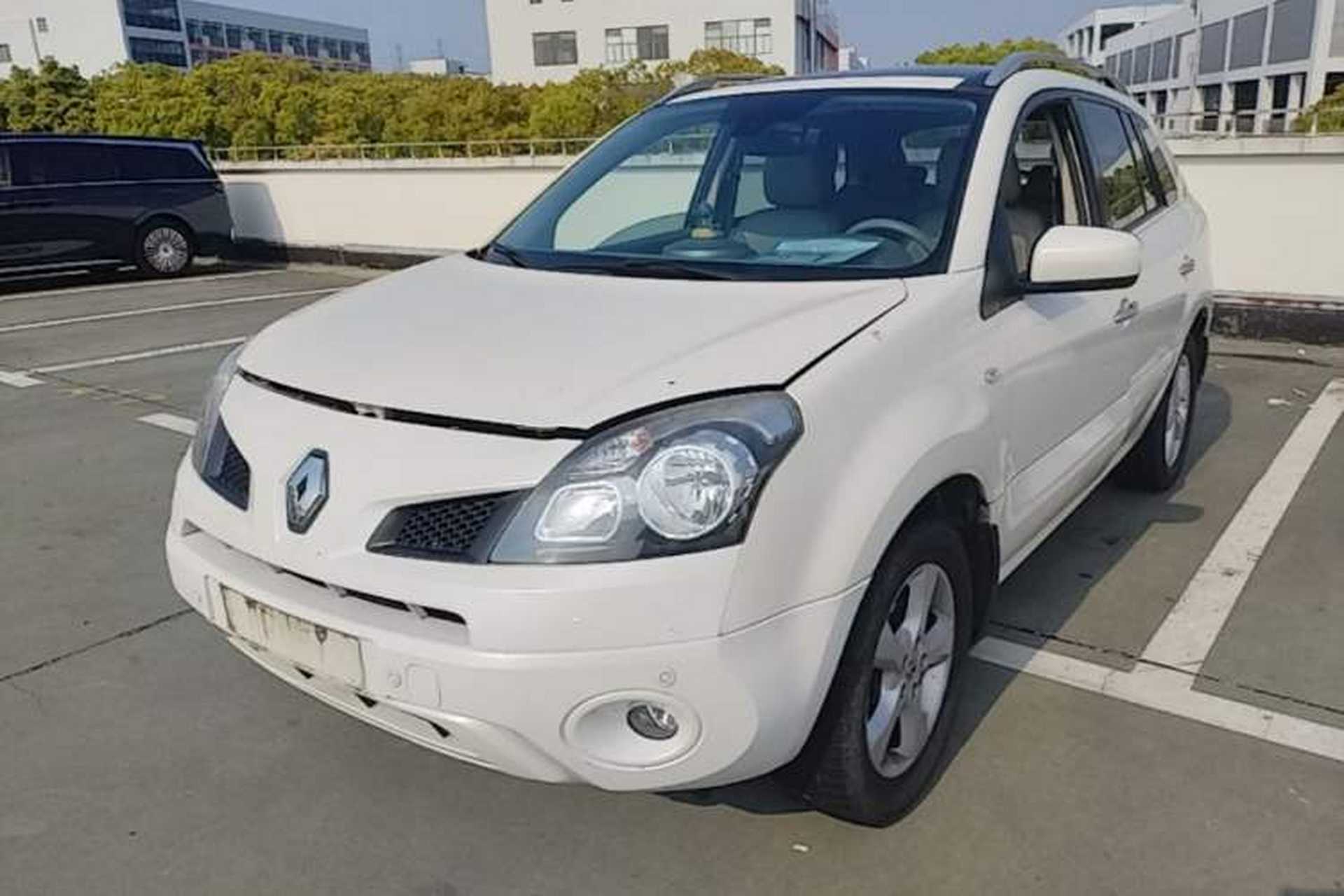 Used Renault Koleos 2009 2.5L Two-Wheel Drive Luxury Version Front Left 45 Deg