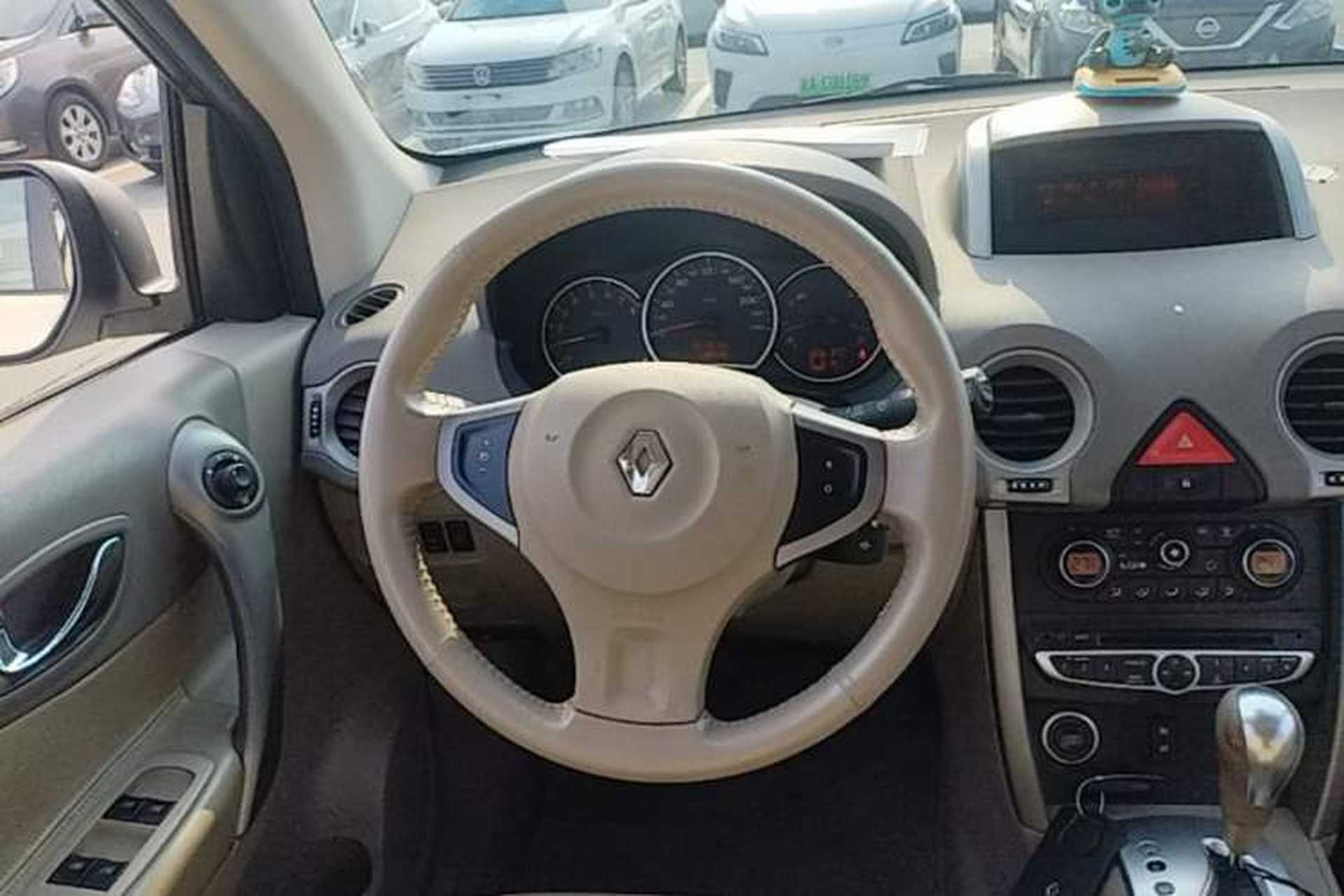 Used Renault Koleos 2009 2.5L Two-Wheel Drive Luxury Version Steering Wheel