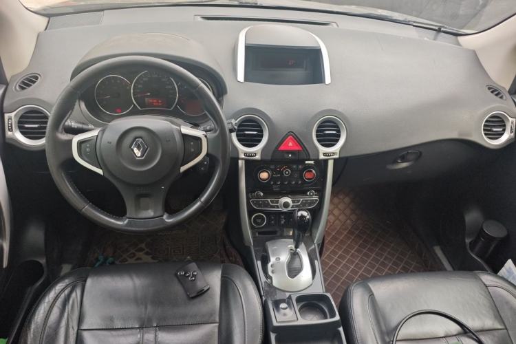 Used Renault Koleos 2010 2.5L 4x4 Comfort Edition Center Console