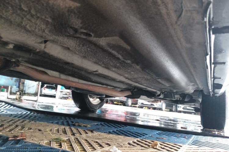 Used Renault Koleos 2010 2.5L 4x4 Comfort Edition Chassis Front Left