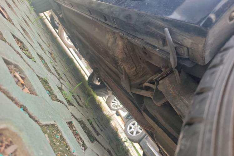 Used Renault Koleos 2010 2.5L 4x4 Comfort Edition Chassis Rear Left