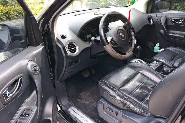 Used Renault Koleos 2010 2.5L 4x4 Comfort Edition Driver Seat