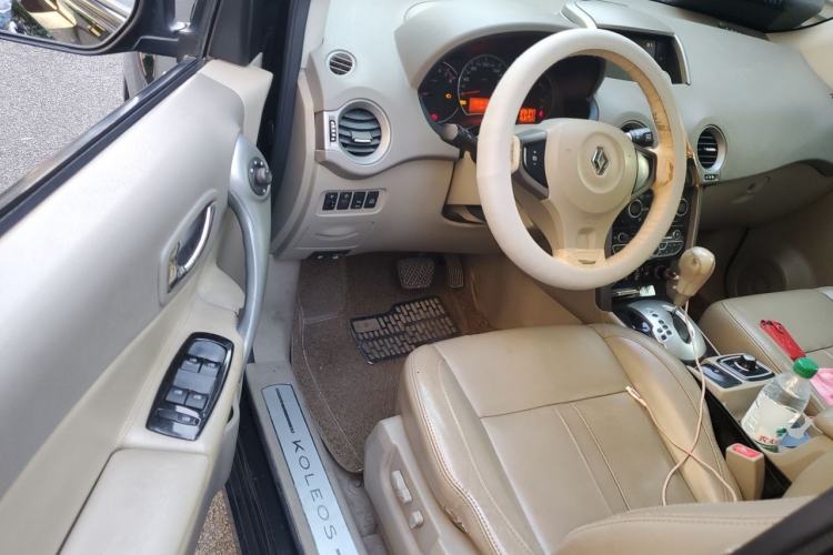 Used Renault Koleos 2010 2.5L 4x4 Comfort Edition Driver Seat