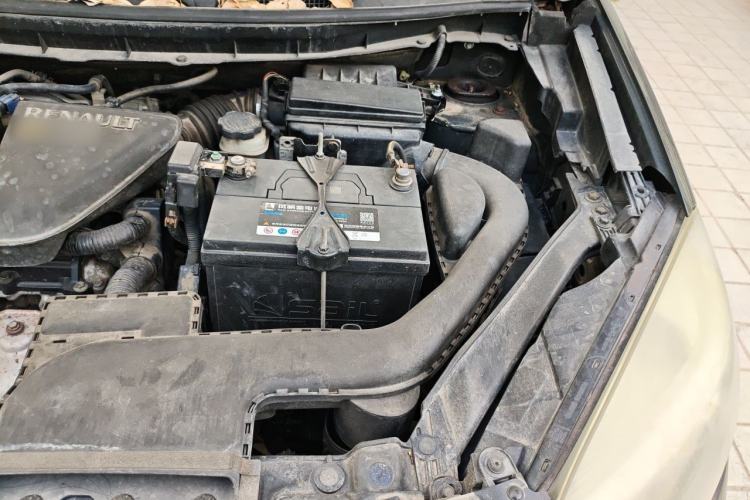 Used Renault Koleos 2010 2.5L 4x4 Comfort Edition Engine Bay Left