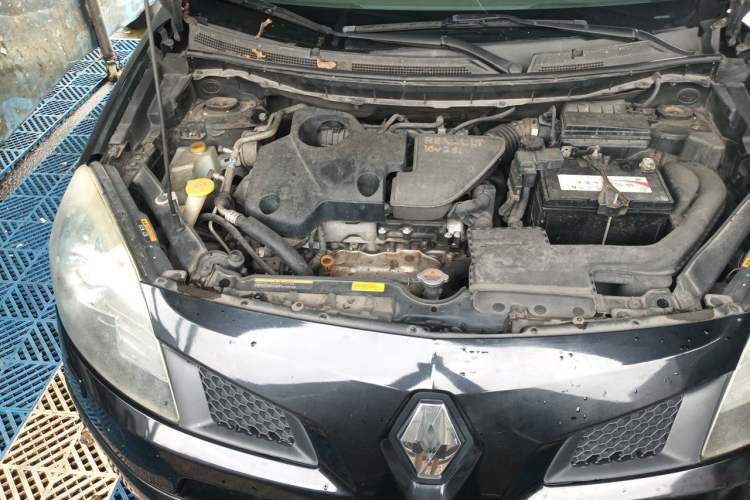 Used Renault Koleos 2010 2.5L 4x4 Comfort Edition Engine Bay Right