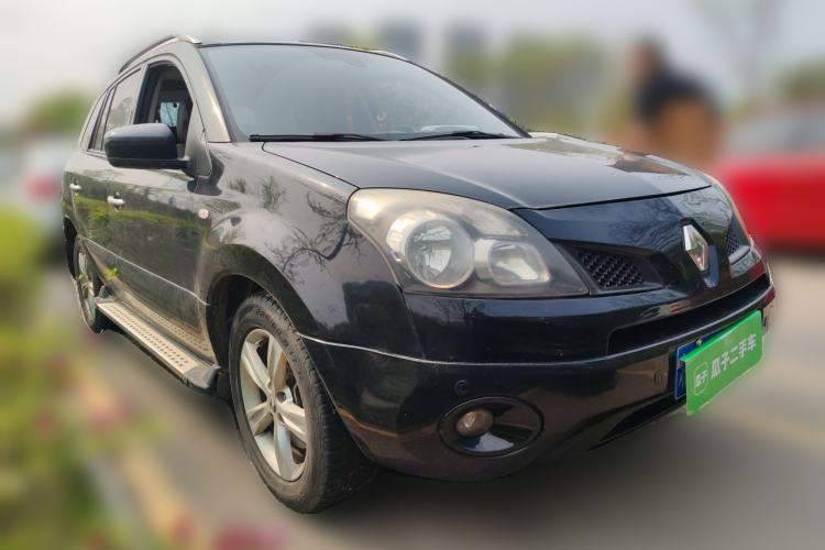 Used Renault Koleos 2010 2.5L 4x4 Comfort Edition Front Right 45 Deg