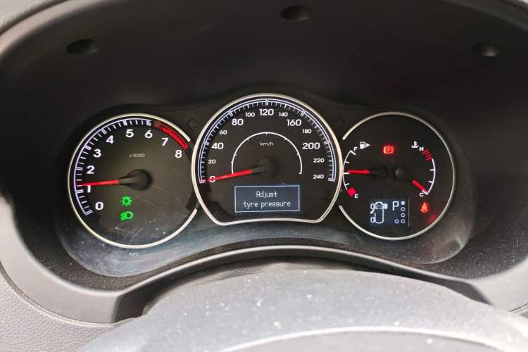Used Renault Koleos 2010 2.5L 4x4 Comfort Edition Instrument Cluster