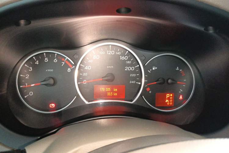 Used Renault Koleos 2010 2.5L 4x4 Comfort Edition Instrument Cluster