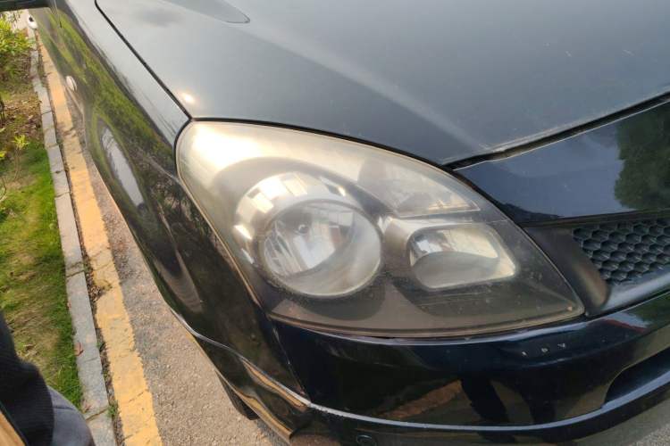 Used Renault Koleos 2010 2.5L 4x4 Comfort Edition Right Front Headlight