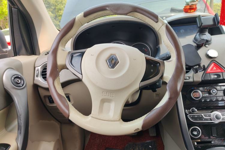 Used Renault Koleos 2010 2.5L 4x4 Comfort Edition Steering Wheel