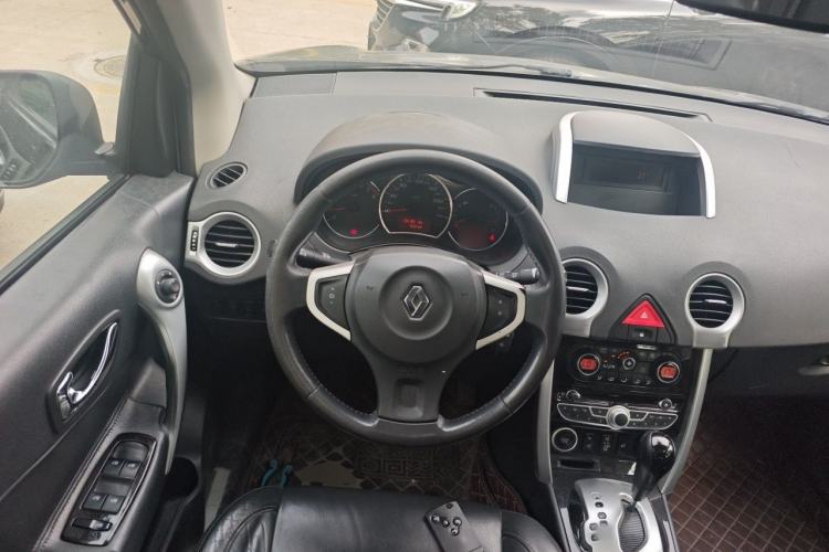 Used Renault Koleos 2010 2.5L 4x4 Comfort Edition Steering Wheel