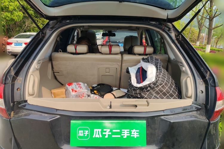 Used Renault Koleos 2010 2.5L 4x4 Comfort Edition Trunk