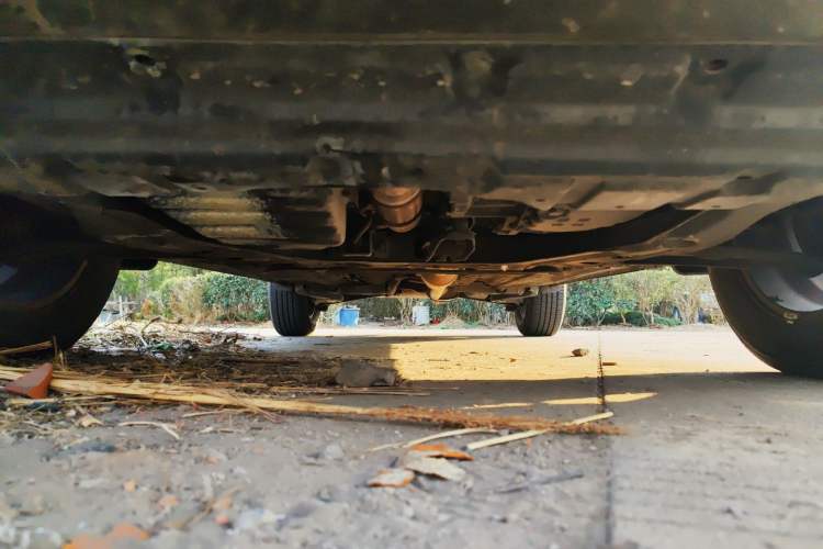 Used Renault Koleos 2010 2.5L Two-Wheel Drive Comfort Version Chassis Front