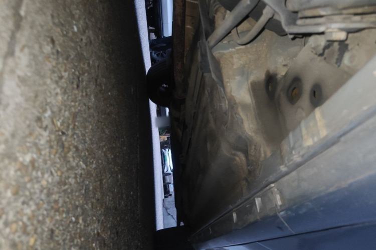 Used Renault Koleos 2010 2.5L Two-Wheel Drive Comfort Version Chassis Rear Right