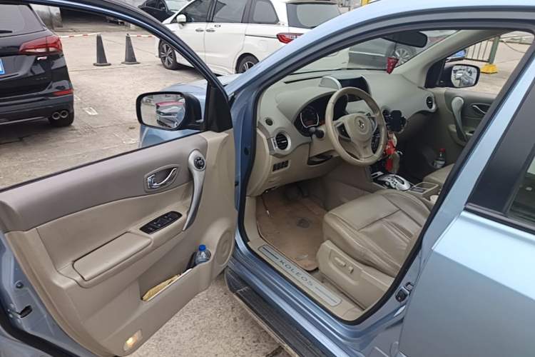 Used Renault Koleos 2010 2.5L Two-Wheel Drive Comfort Version Driver Seat