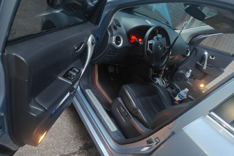 Used Renault Koleos 2010 2.5L Two-Wheel Drive Comfort Version Driver Seat