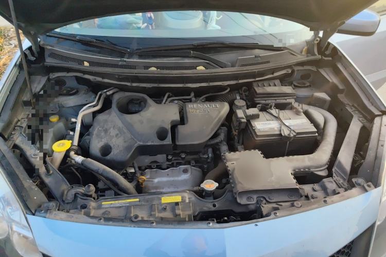 Used Renault Koleos 2010 2.5L Two-Wheel Drive Comfort Version Engine Bay