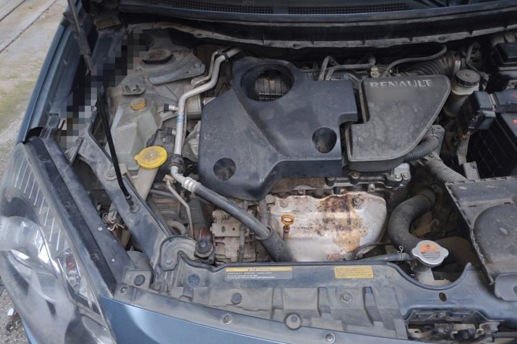 Used Renault Koleos 2010 2.5L Two-Wheel Drive Comfort Version Engine Bay Right