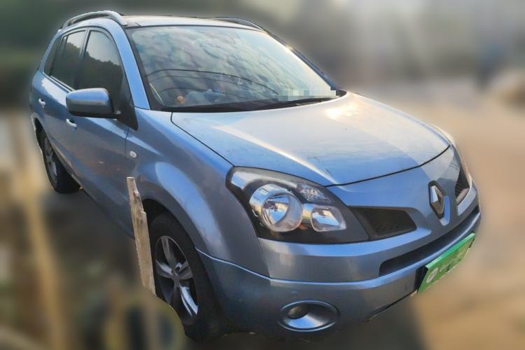 Used Renault Koleos 2010 2.5L Two-Wheel Drive Comfort Version Front Right 45 Deg