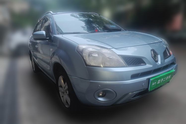Used Renault Koleos 2010 2.5L Two-Wheel Drive Comfort Version Front Right 45 Deg