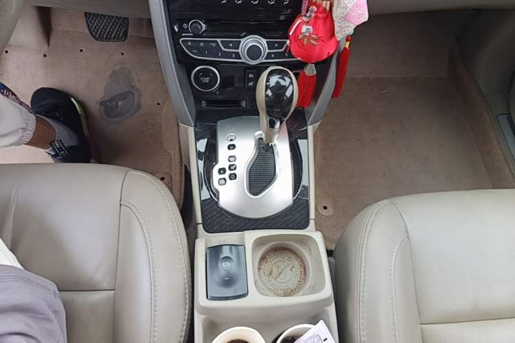Used Renault Koleos 2010 2.5L Two-Wheel Drive Comfort Version Gear Lever