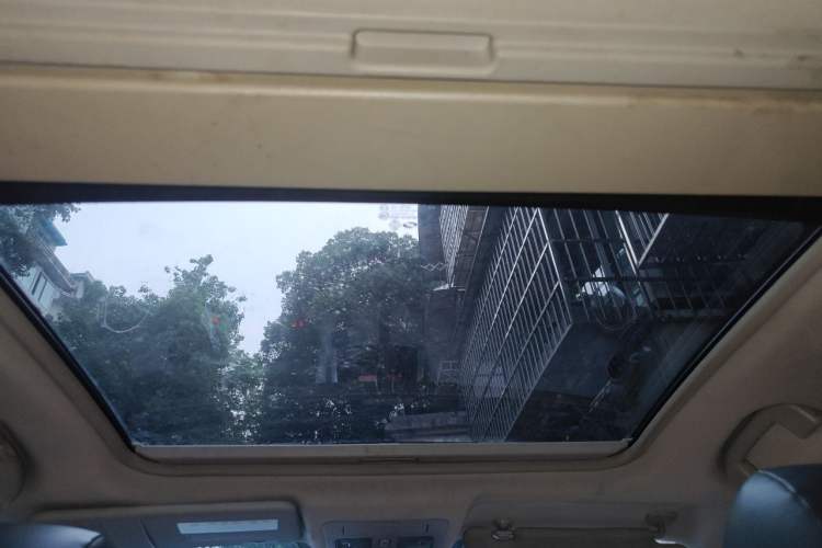Used Renault Koleos 2010 2.5L Two-Wheel Drive Comfort Version Headliner