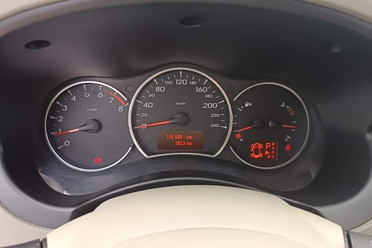 Used Renault Koleos 2010 2.5L Two-Wheel Drive Comfort Version Instrument Cluster