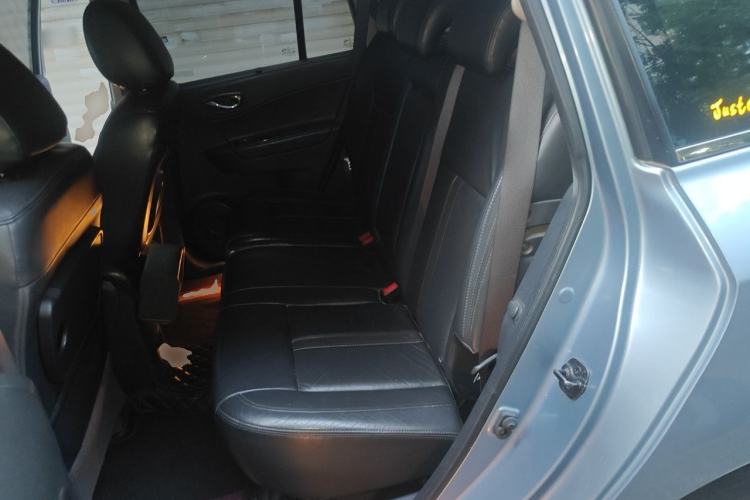 Used Renault Koleos 2010 2.5L Two-Wheel Drive Comfort Version Left Rear Seat