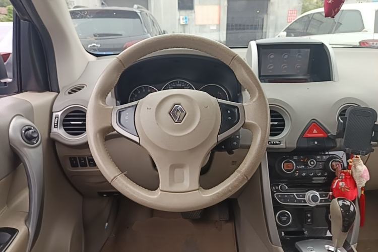 Used Renault Koleos 2010 2.5L Two-Wheel Drive Comfort Version Steering Wheel