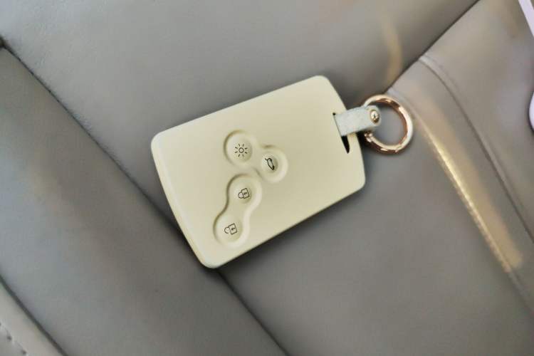Used Renault Koleos 2010 2.5L Two-Wheel Drive Comfort Version Vehicle Key