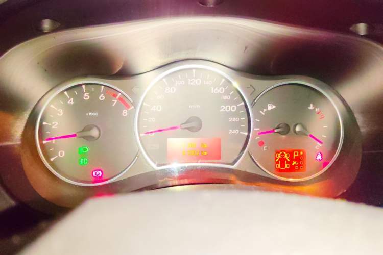 Used Renault Koleos 2010 2.5L Two-Wheel Drive Comfort Version Instrument Cluster