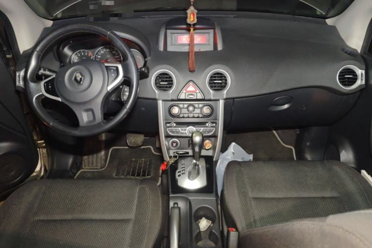 Used Renault Koleos 2010 2.5L Two-Wheel Drive Fashion Edition Center Console