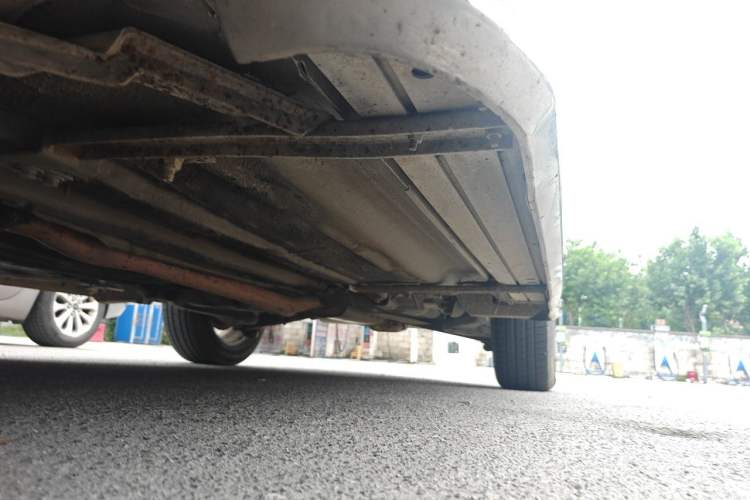 Used Renault Koleos 2010 2.5L 4x4 Luxury Version Chassis Front Left
