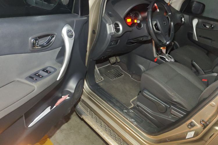 Used Renault Koleos 2010 2.5L Two-Wheel Drive Fashion Edition Driver Seat