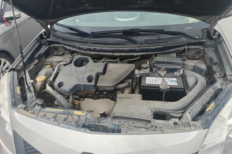 Used Renault Koleos 2010 2.5L 4x4 Luxury Version Engine Bay