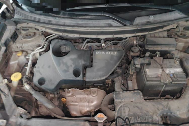 Used Renault Koleos 2010 2.5L 4x4 Comfort Edition Engine Bay