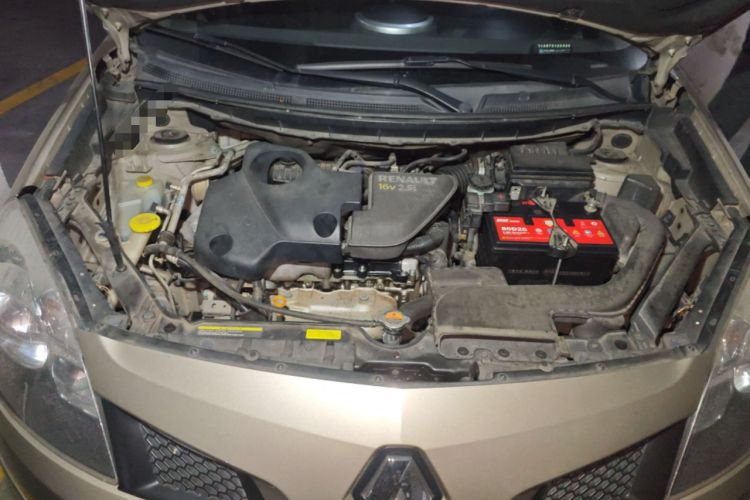 Used Renault Koleos 2010 2.5L Two-Wheel Drive Fashion Edition Engine Bay
