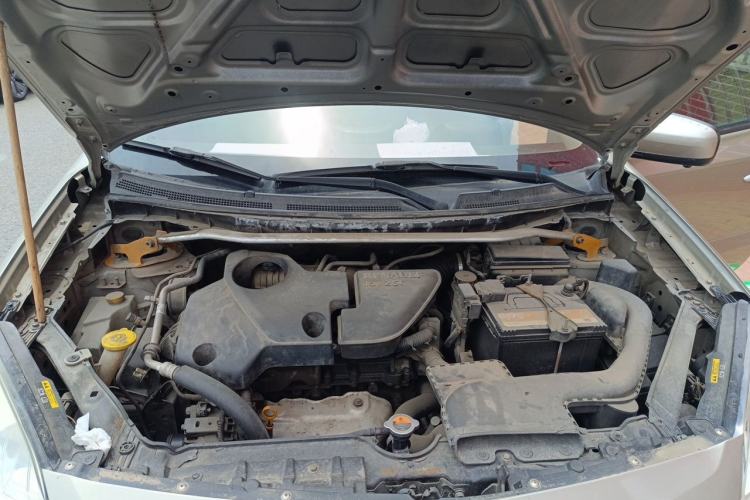 Used Renault Koleos 2010 2.5L Four-Wheel Drive Bose Limited Edition Engine Bay