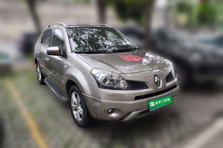 Used Renault Koleos 2010 2.5L 4x4 Luxury Version Front Right 45 Deg
