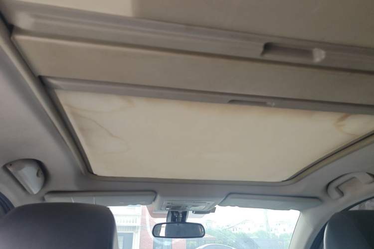 Used Renault Koleos 2010 2.5L 4x4 Luxury Version Headliner