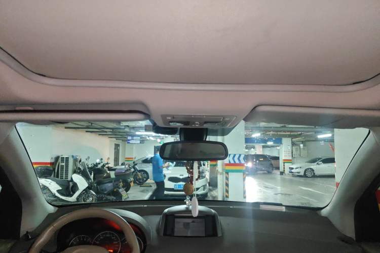 Used Renault Koleos 2010 2.5L 4x4 Comfort Edition Headliner