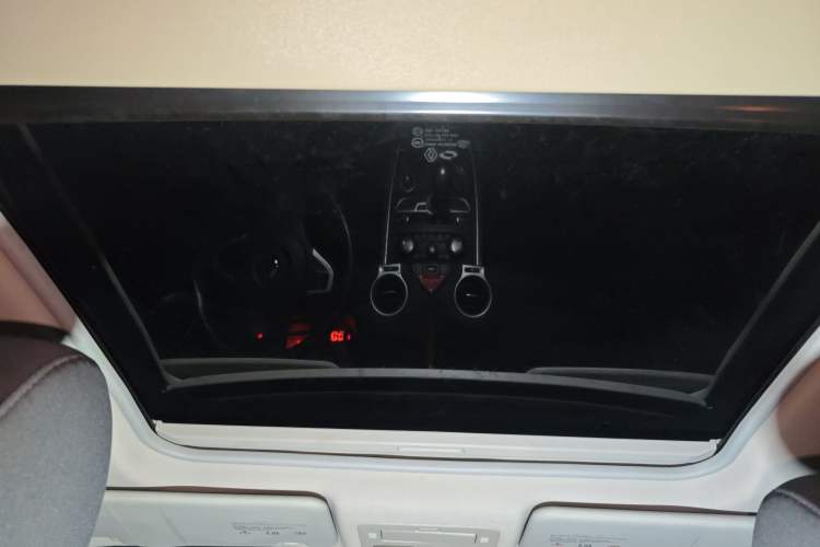 Used Renault Koleos 2010 2.5L Two-Wheel Drive Fashion Edition Headliner