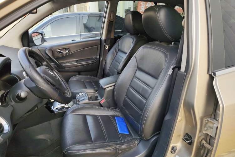 Used Renault Koleos 2010 2.5L 4x4 Luxury Version Left Front Seat