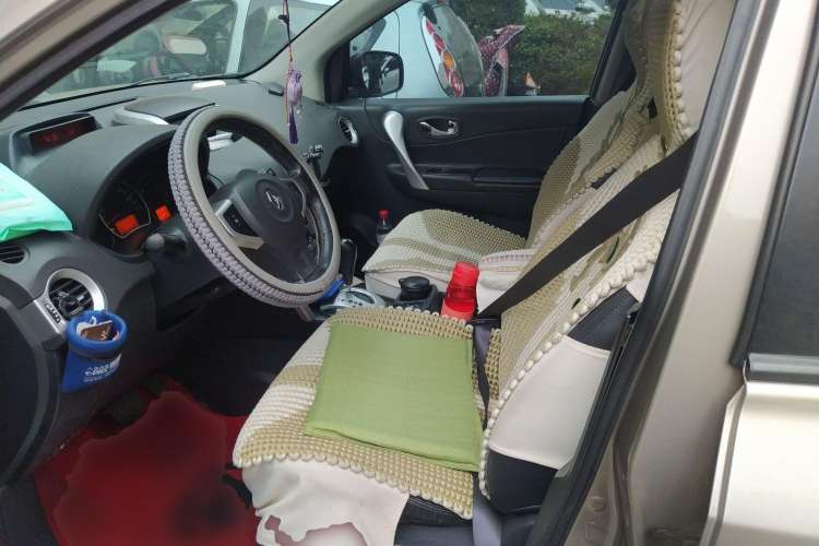 Used Renault Koleos 2010 2.5L 4x4 Comfort Edition Left Front Seat