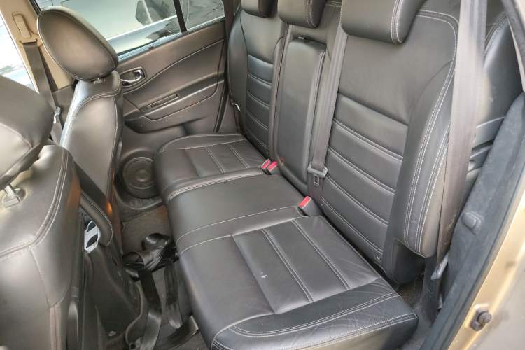 Used Renault Koleos 2010 2.5L 4x4 Luxury Version Left Rear Seat