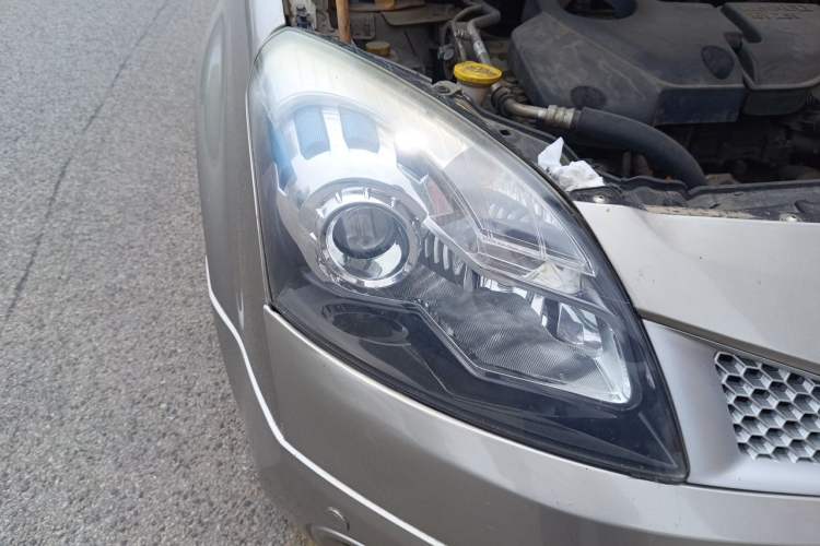Used Renault Koleos 2010 2.5L Four-Wheel Drive Bose Limited Edition Right Front Headlight